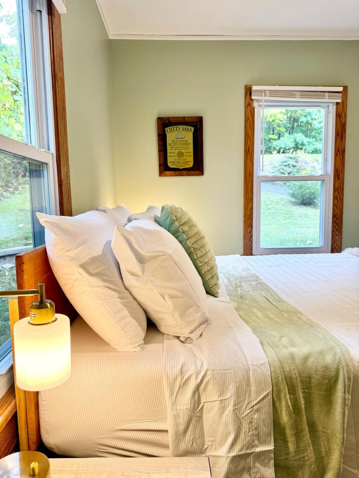 Cayuga Lake Cottage With Private Lake Access Washingtonville Exterior photo